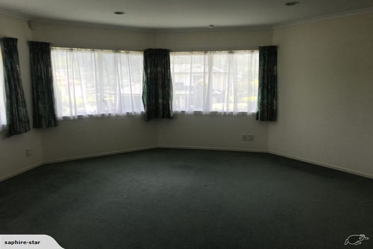 Photo of property in 3 Pikitanga Close, Tawa, Wellington, 5028