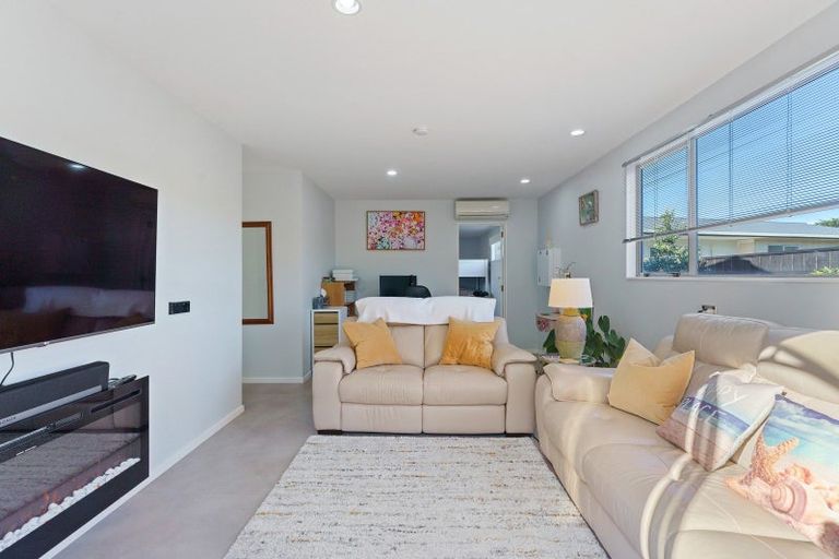 Photo of property in 12 Scott Avenue, Otaki Beach, Otaki, 5512