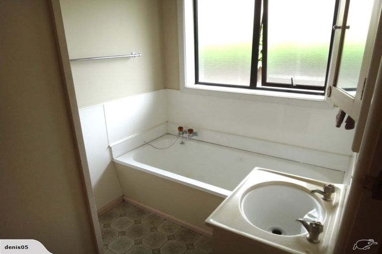 Photo of property in 3/24 Aikmans Road, Merivale, Christchurch, 8014