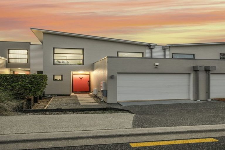 Photo of property in 9/40 Scarlet Oak Drive, Schnapper Rock, Auckland, 0632