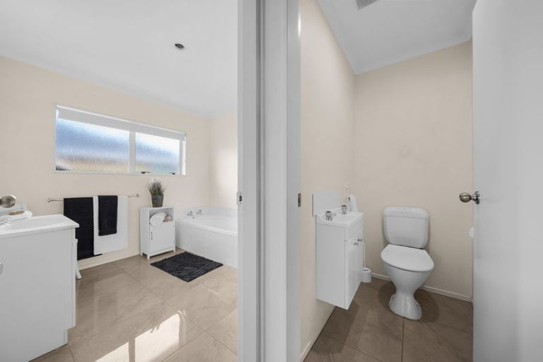 Photo of property in 9 Hogg Crescent, Masterton, 5810