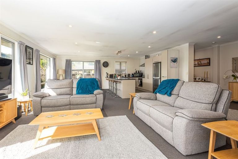 Photo of property in 3 Fredrica Lane, Heathcote Valley, Christchurch, 8022