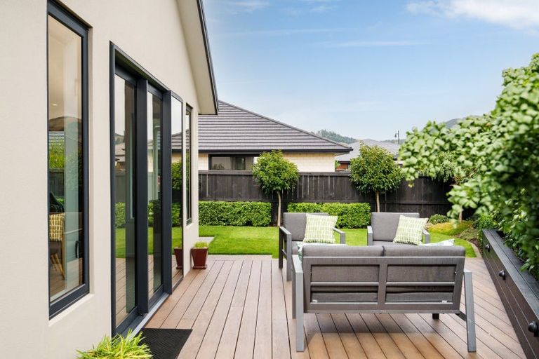 Photo of property in 15 Carrick Place, Mosgiel, 9024