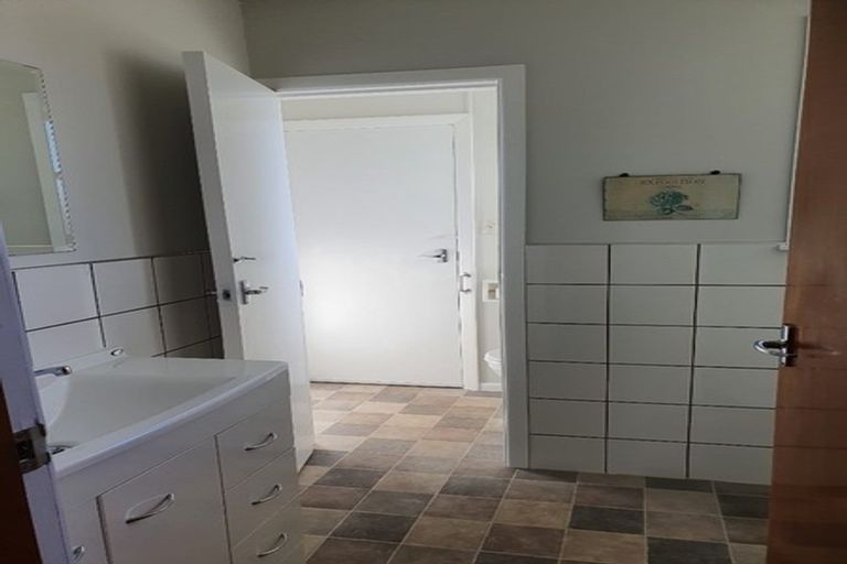 Photo of property in 20 Norfolk Street, Levin, 5510