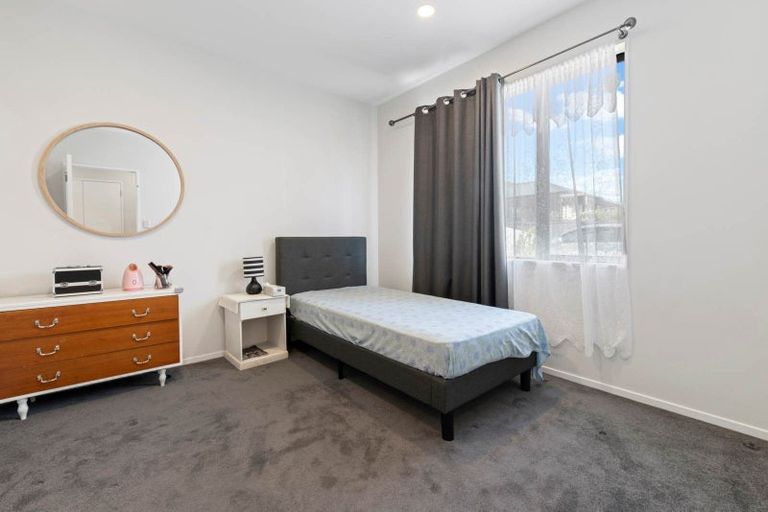 Photo of property in 13a Tuuhura Road, Pukekohe, 2120