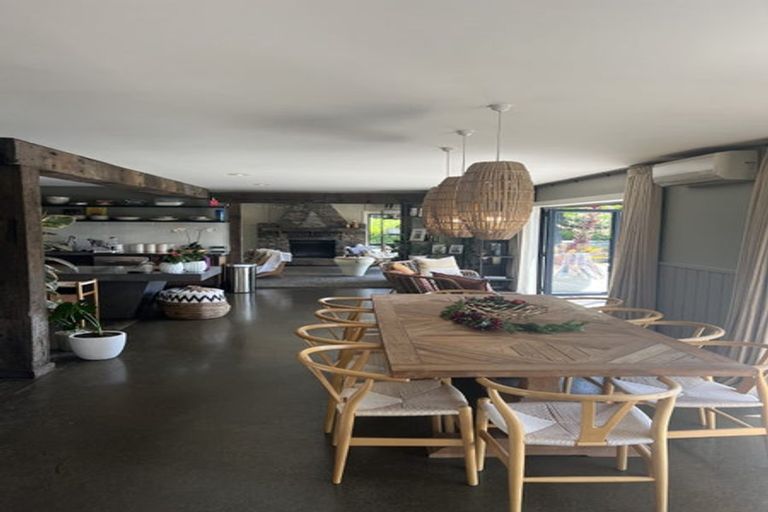 Photo of property in 48 Tawa Road, Kumeu, 0891