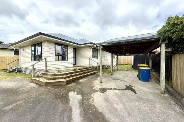 Photo of property in 13a Mawney Road, Henderson, Auckland, 0610