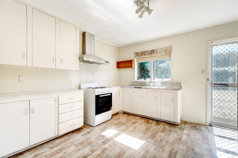 Photo of property in 1/34a Kelvin Road, Papakura, 2110