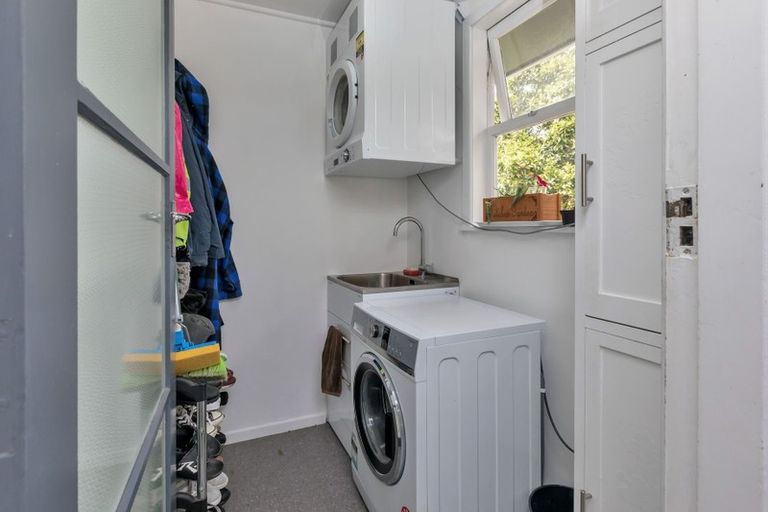 Photo of property in 16 Onerahi Road, Onerahi, Whangarei, 0110