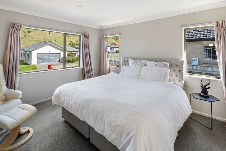 Photo of property in 14a Gifford Grove, Churton Park, Wellington, 6037