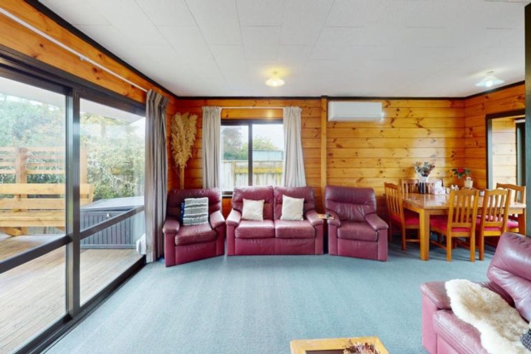 Photo of property in 8a Ngaire Street, Longburn, Palmerston North, 4412