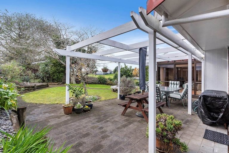 Photo of property in 21 Loloma Drive, Half Moon Bay, Auckland, 2012