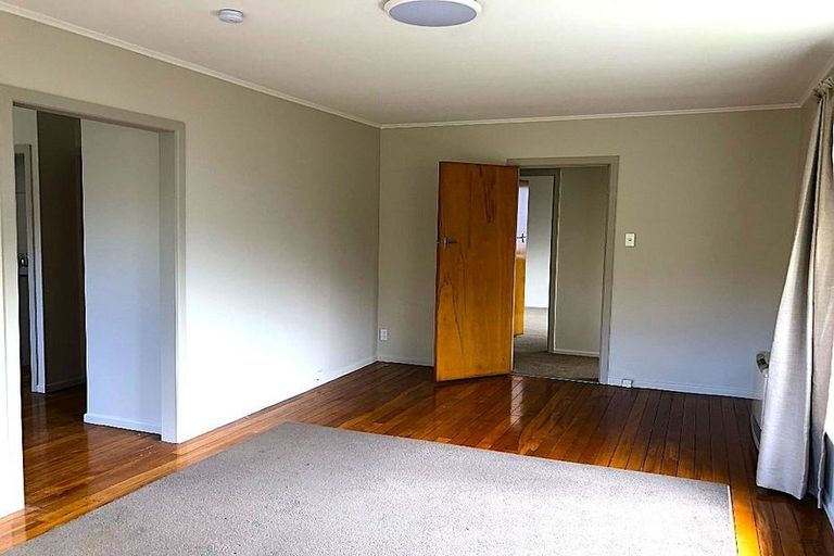 Photo of property in 63 Ohariu Road, Johnsonville, Wellington, 6037