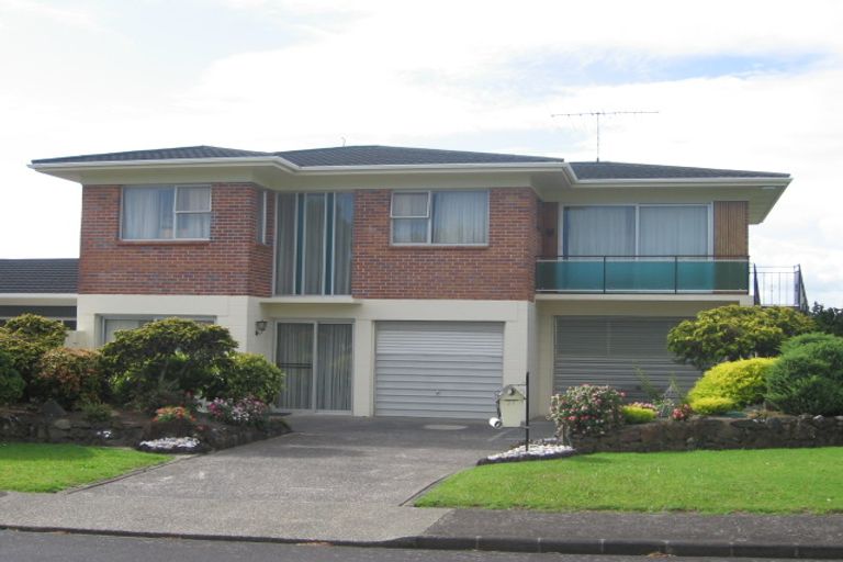 Photo of property in 1/21 Mcbreen Avenue, Northcote, Auckland, 0627