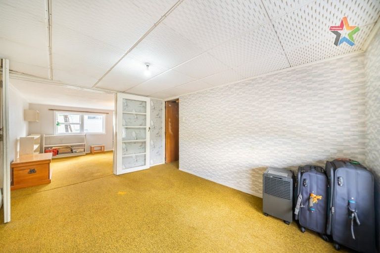 Photo of property in 35 Normandale Road, Normandale, Lower Hutt, 5010