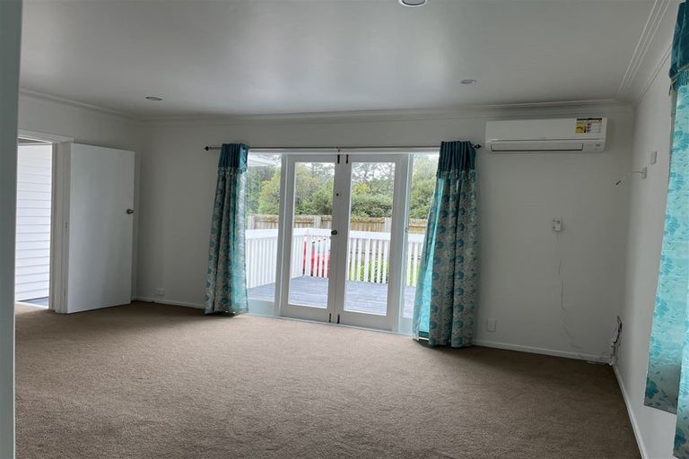 Photo of property in 54 Glen Road, Ranui, Auckland, 0612