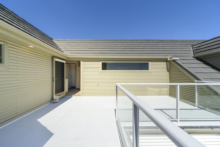 Photo of property in 27 The Strand, Fitzherbert, Palmerston North, 4410
