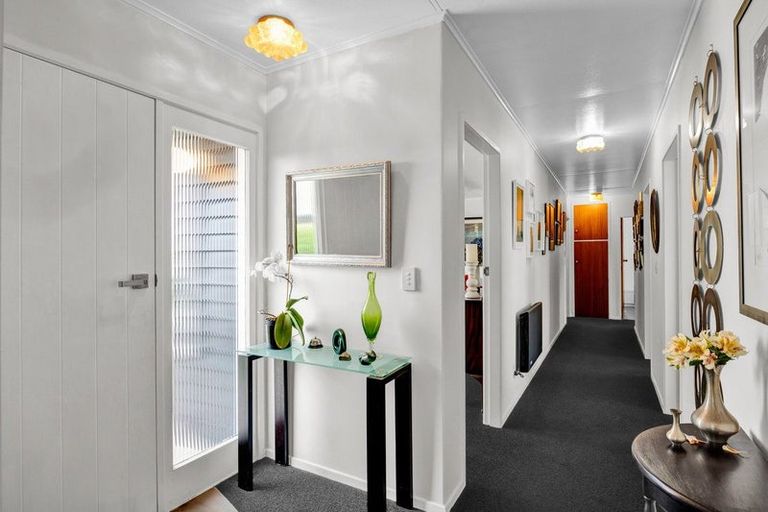 Photo of property in 15 Davidson Street, Hawera, 4610