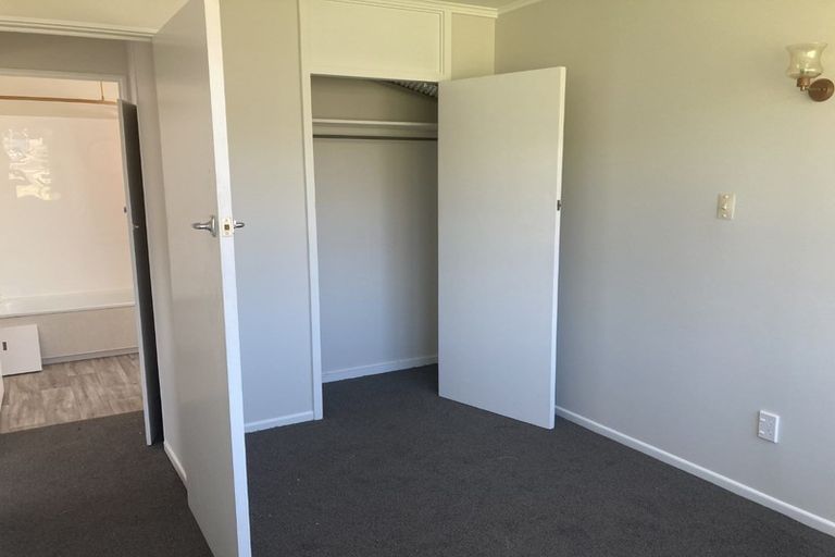 Photo of property in 15 Stamford Park Road, Mount Roskill, Auckland, 1041