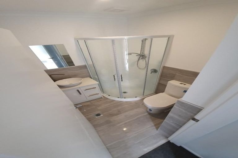 Photo of property in 61d Wellington Street, Pukekohe, 2120