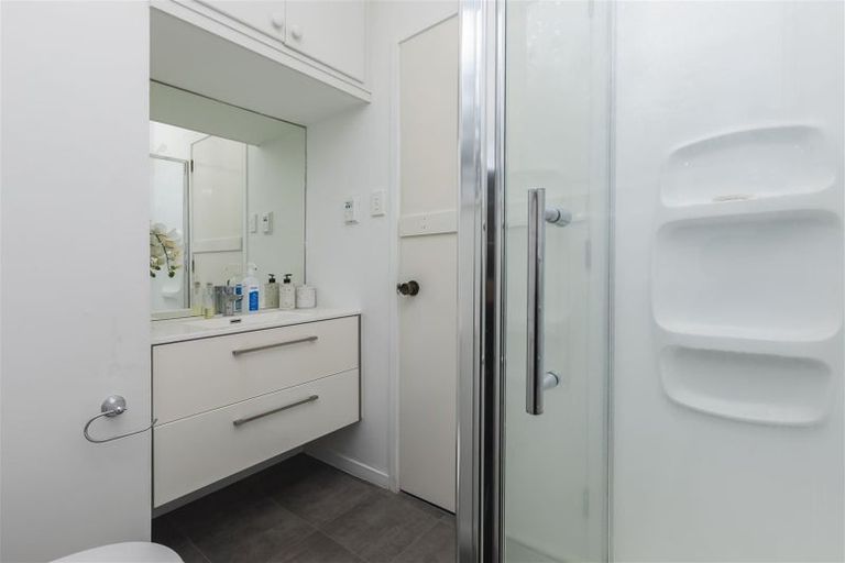 Photo of property in 2/23 Bretts Road, St Albans, Christchurch, 8052