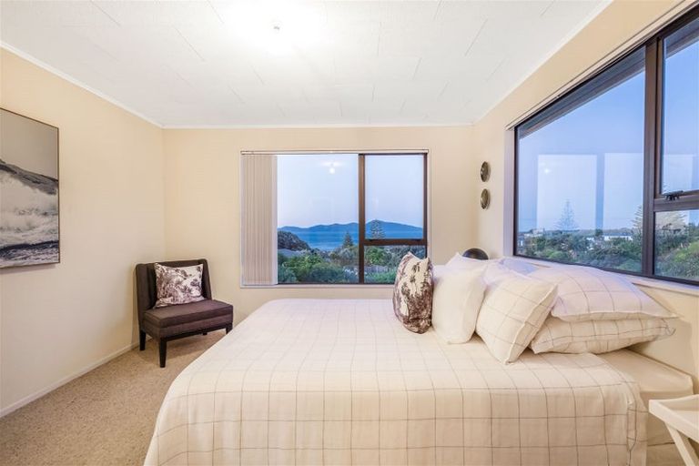 Photo of property in 1 Porter Place, Paekakariki, 5034