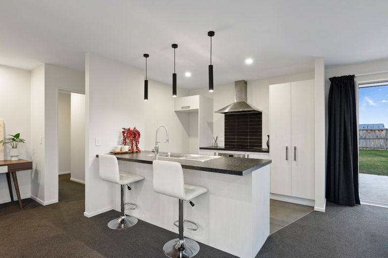 Photo of property in 34 Hilton Drive, Amberley, 7410