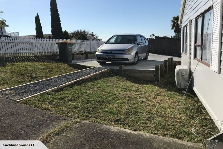 Photo of property in 23 Addison Drive, Glendene, Auckland, 0602