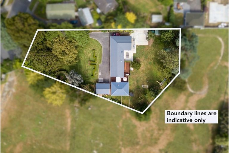 Photo of property in 52 Nimmo Avenue West, Waikanae, 5036