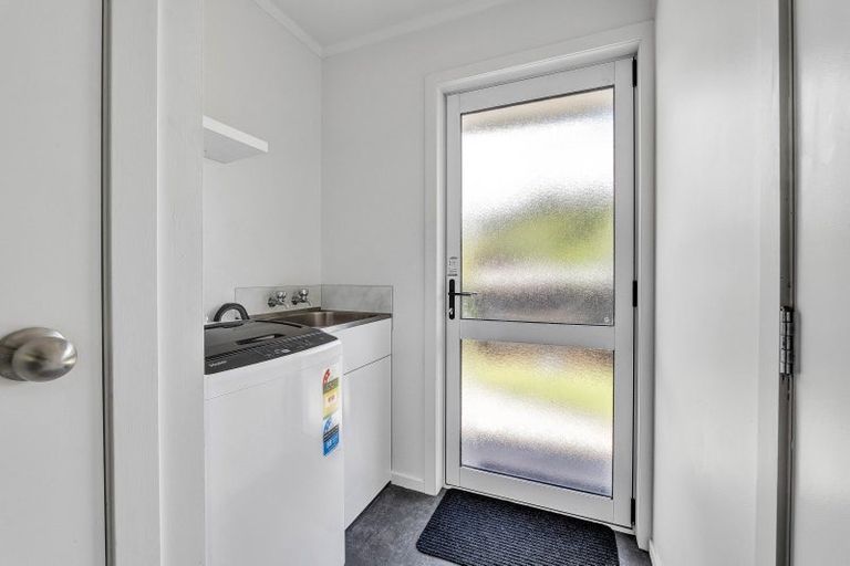 Photo of property in 6a Shaldon Crescent, Blagdon, New Plymouth, 4310