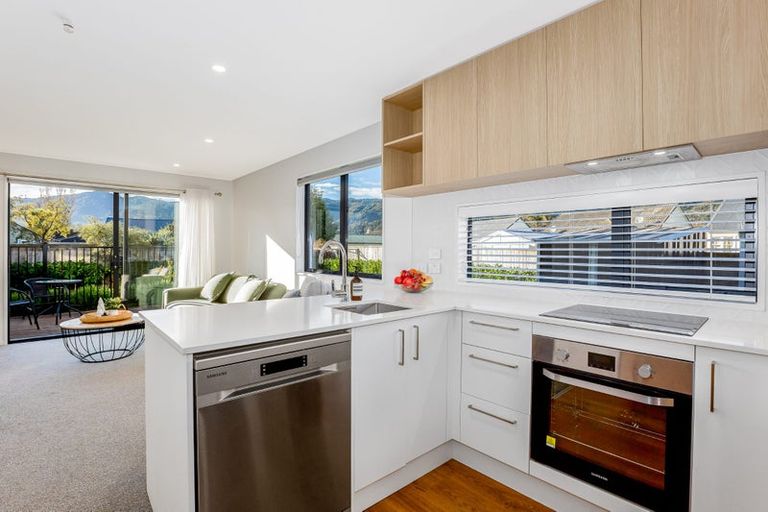 Photo of property in 5/6 Bertram Grove, Naenae, Lower Hutt, 5011