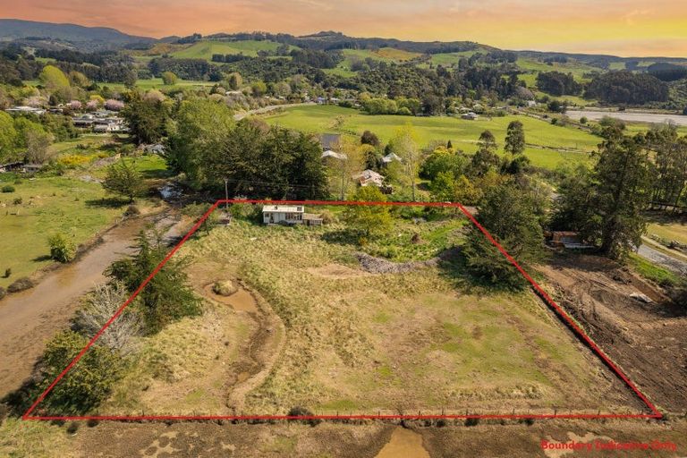 Photo of property in 54 Doctors Point Road, Waitati, 9085