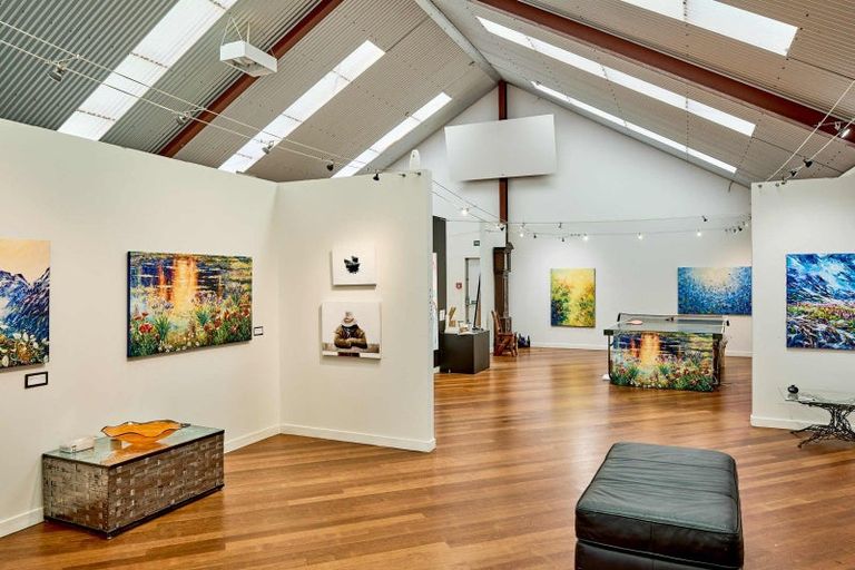 Photo of property in 61 Simmental Crescent, Somerville, Auckland, 2014