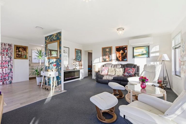 Photo of property in 2 Thornlea Drive, Welcome Bay, Tauranga, 3112