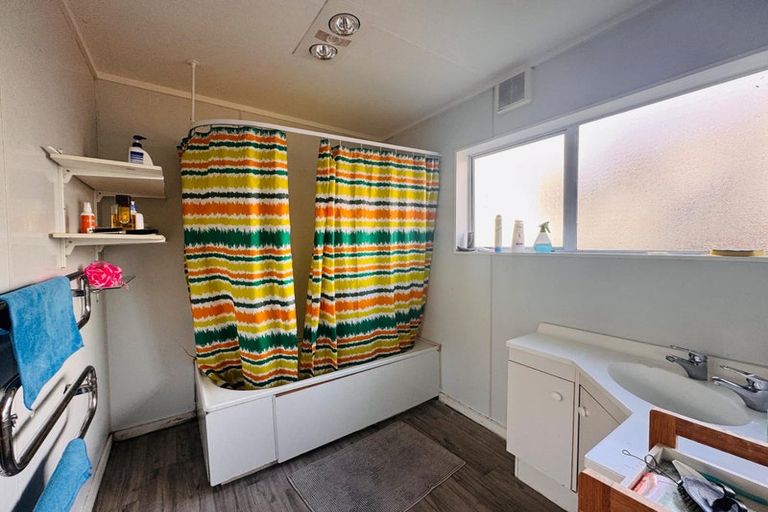 Photo of property in 74 Milson Line, Milson, Palmerston North, 4414