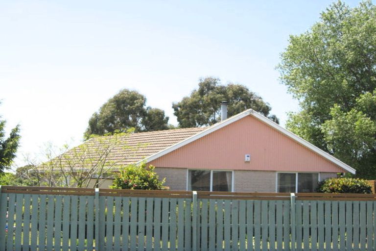 Photo of property in 33 Woodlands Place, Aranui, Christchurch, 8061