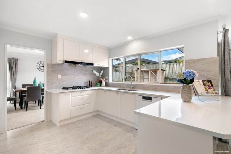 Photo of property in 92 Kilkenny Drive, Dannemora, Auckland, 2016