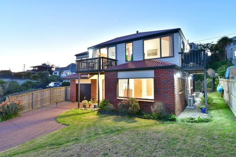 Photo of property in 56a Swann Beach Road, Stanmore Bay, Whangaparaoa, 0932