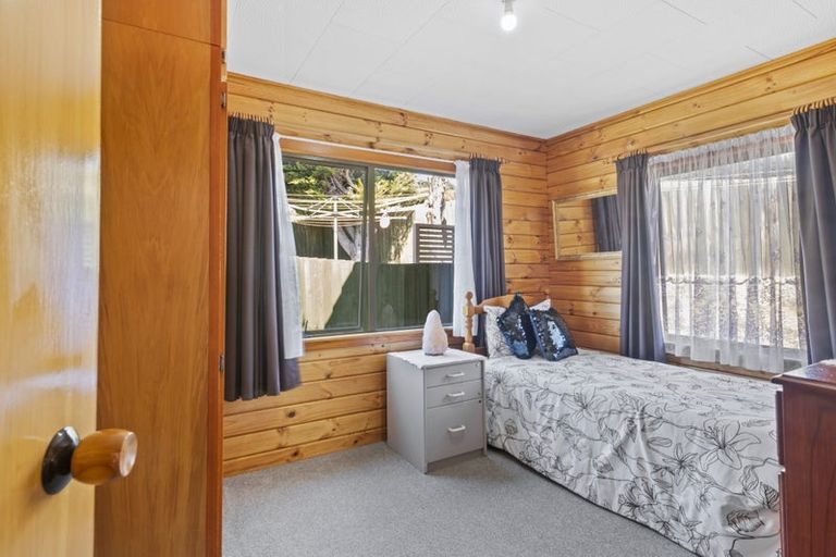 Photo of property in 5 Oxford Street, Waikari, 7420