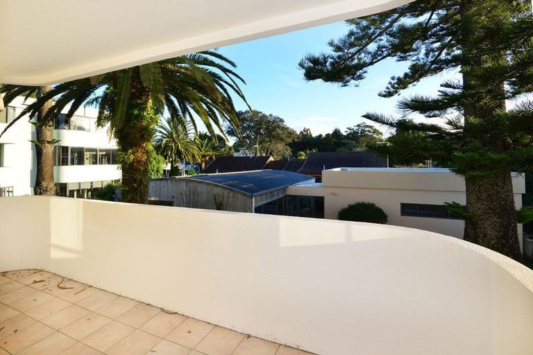 Photo of property in 7c Puriri Avenue, Orewa, 0931