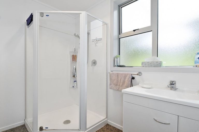 Photo of property in 15 Wharfdale Street, Macandrew Bay, Dunedin, 9014