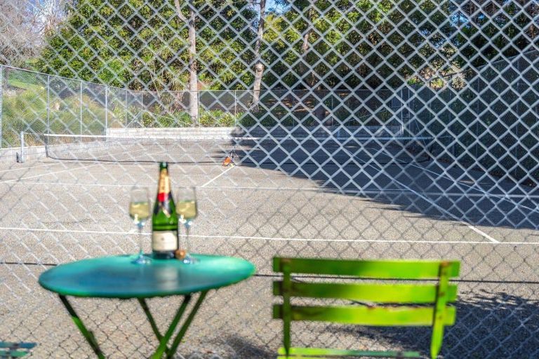 Photo of property in 48 Greenhill Road, Waikanae, 5391