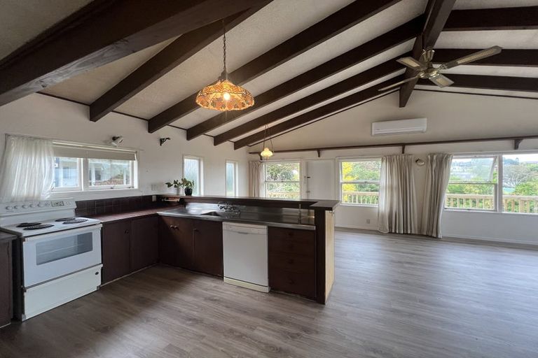 Photo of property in 61 Lyons Avenue, Murrays Bay, Auckland, 0630