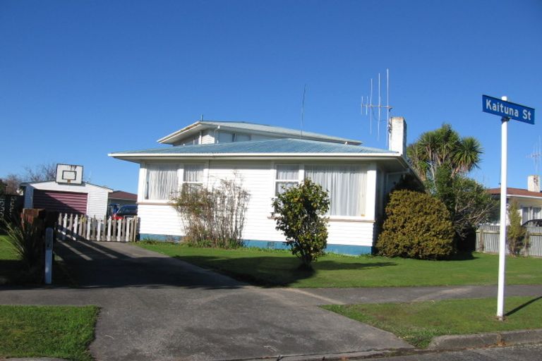 Photo of property in 11 Kaituna Street, Milson, Palmerston North, 4414