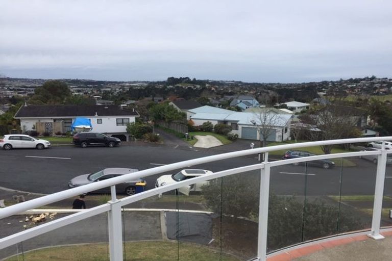 Photo of property in 36 Bronzewing Terrace, Unsworth Heights, Auckland, 0632