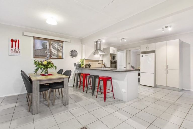 Photo of property in 1/29 Hill Crescent, Papakura, 2110