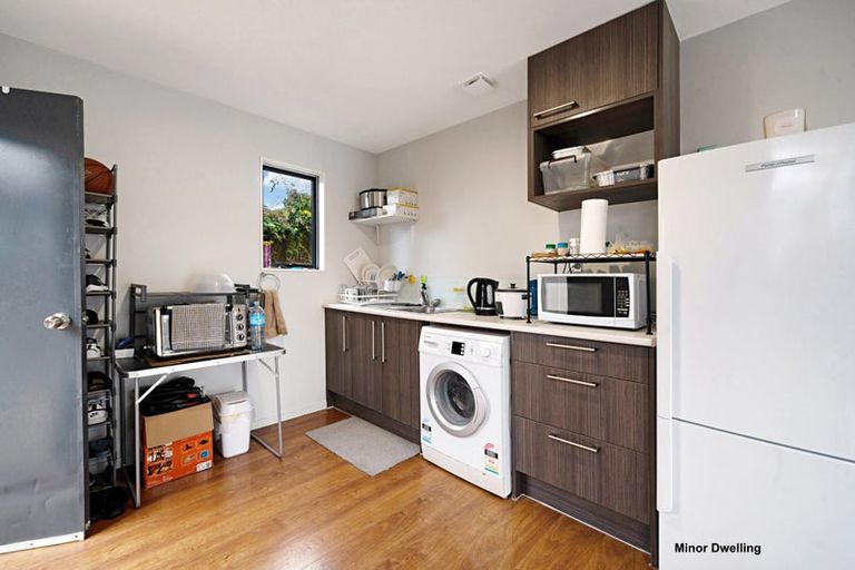 Photo of property in 27 Kohekohe Street, New Lynn, Auckland, 0600