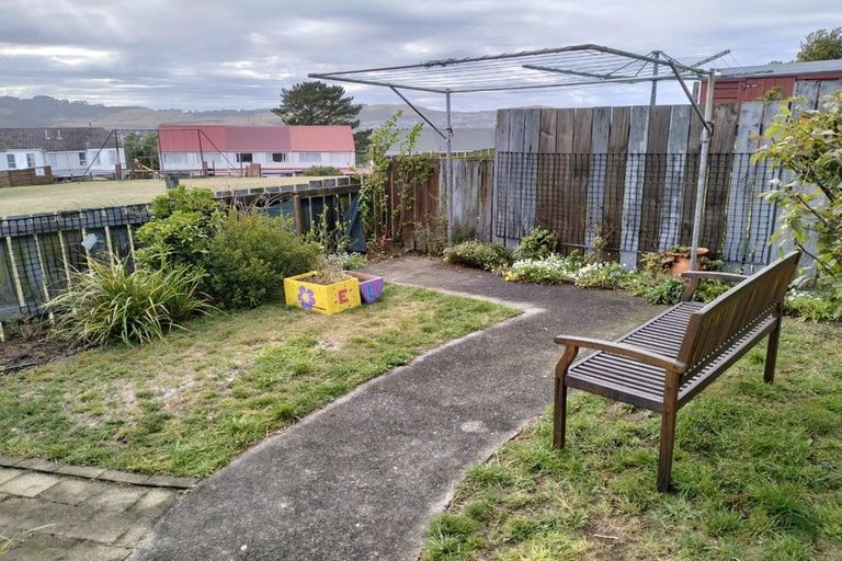 Photo of property in 72 Cunliffe Street, Churton Park, Wellington, 6037