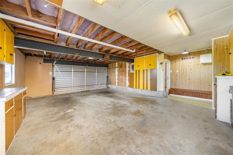 Photo of property in 24 Cypress Drive, Maungaraki, Lower Hutt, 5010