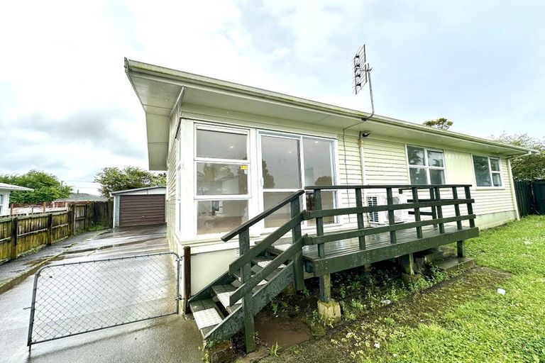 Photo of property in 106 Cargill Street, Papakura, 2110
